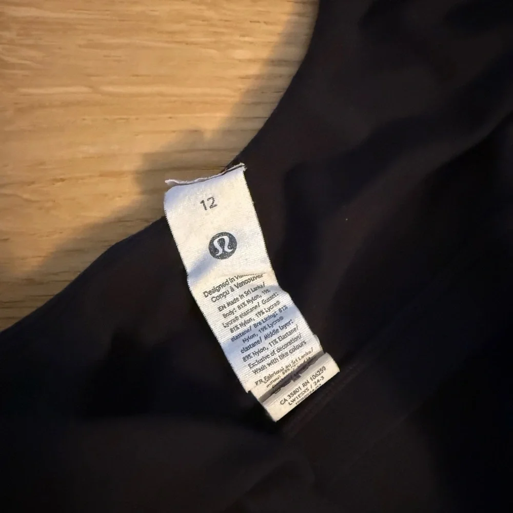 lululemon athletica streamlined sleeveless